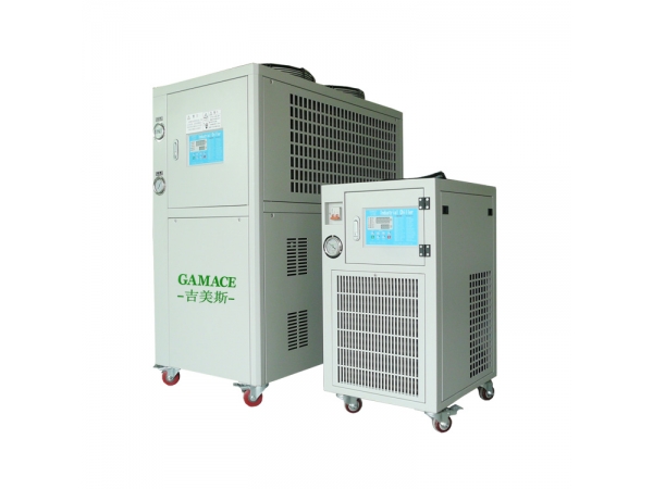 怎樣使用小型工業(yè)冷水機(jī)才能達(dá)到安全指標(biāo)？